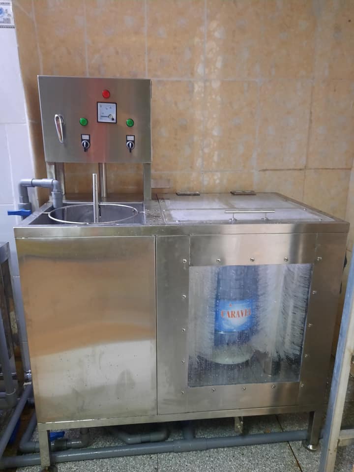 máy rữa bình 20 lit tự động